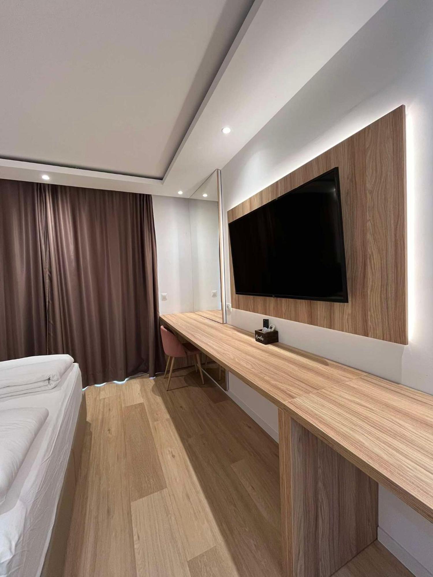 Bed and Breakfast Dela Хвар Екстер'єр фото