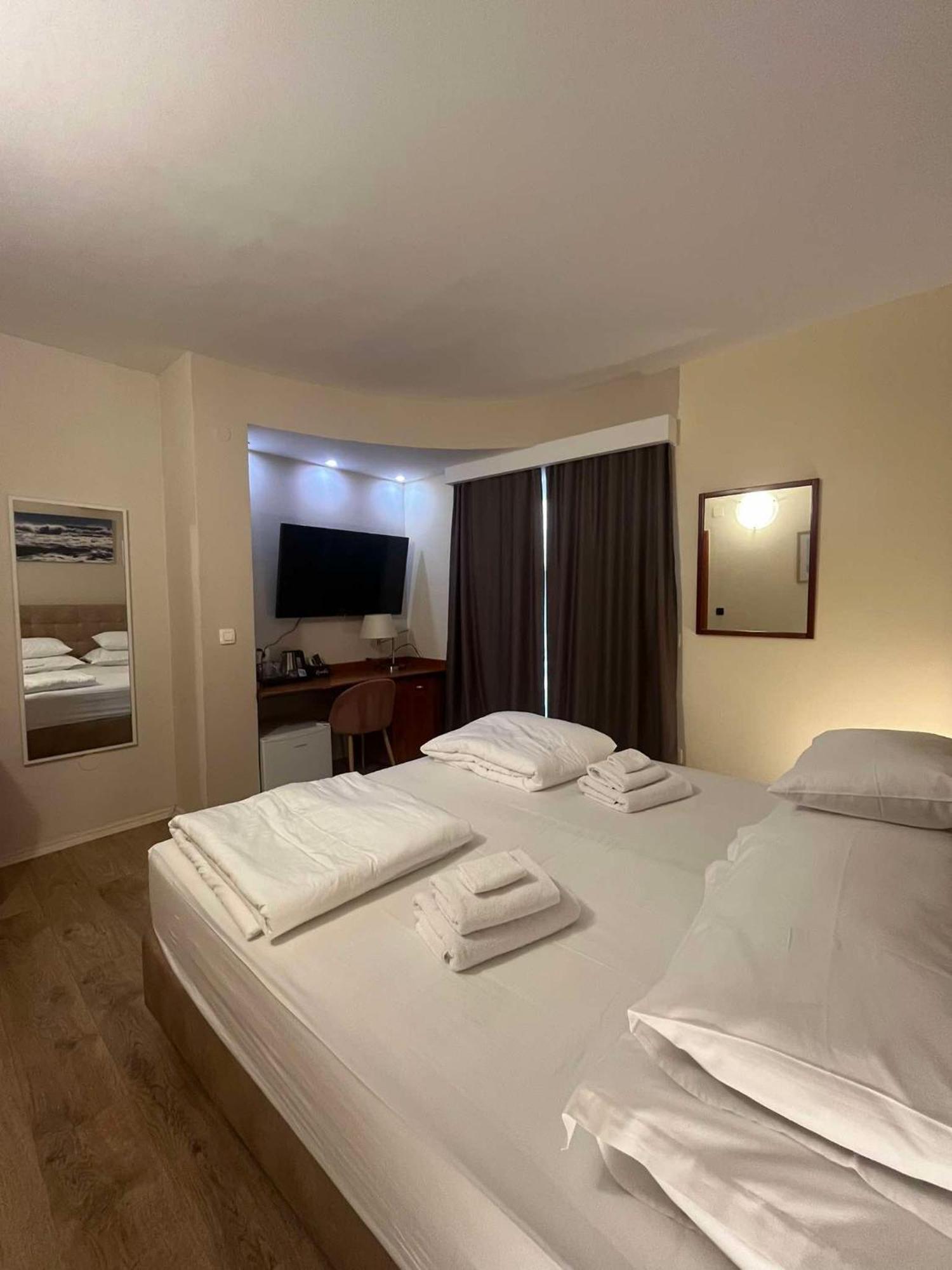 Bed and Breakfast Dela Хвар Екстер'єр фото