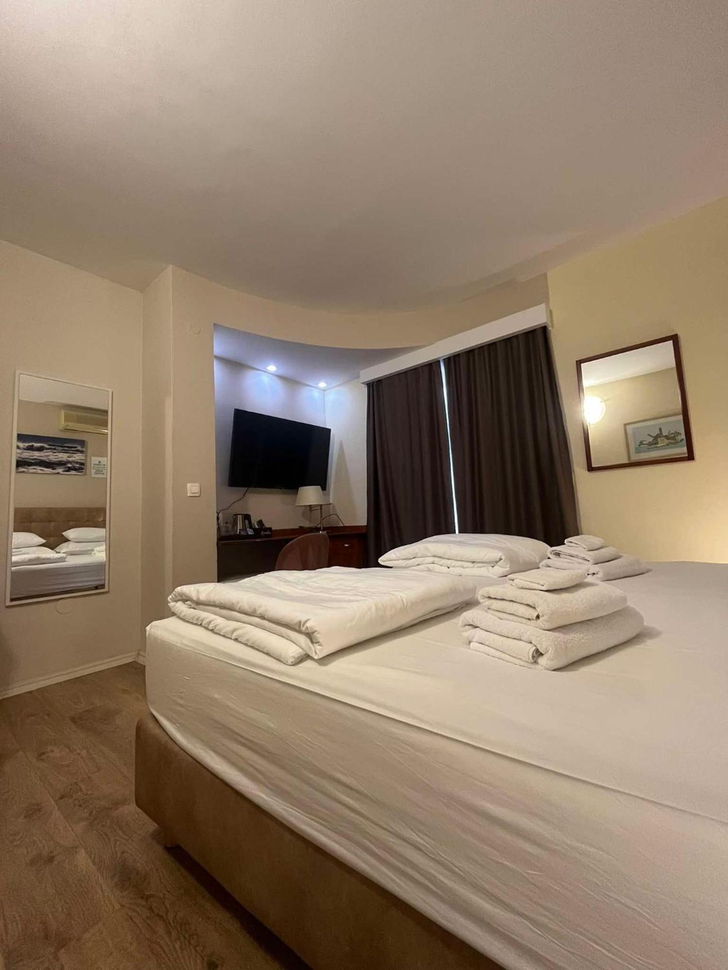 Bed and Breakfast Dela Хвар Екстер'єр фото